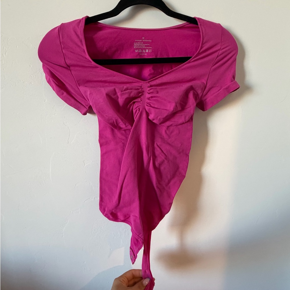 Ruched V-Neck Short Sleeve Bodysuit — Hot Pink - Picture 2 of 2